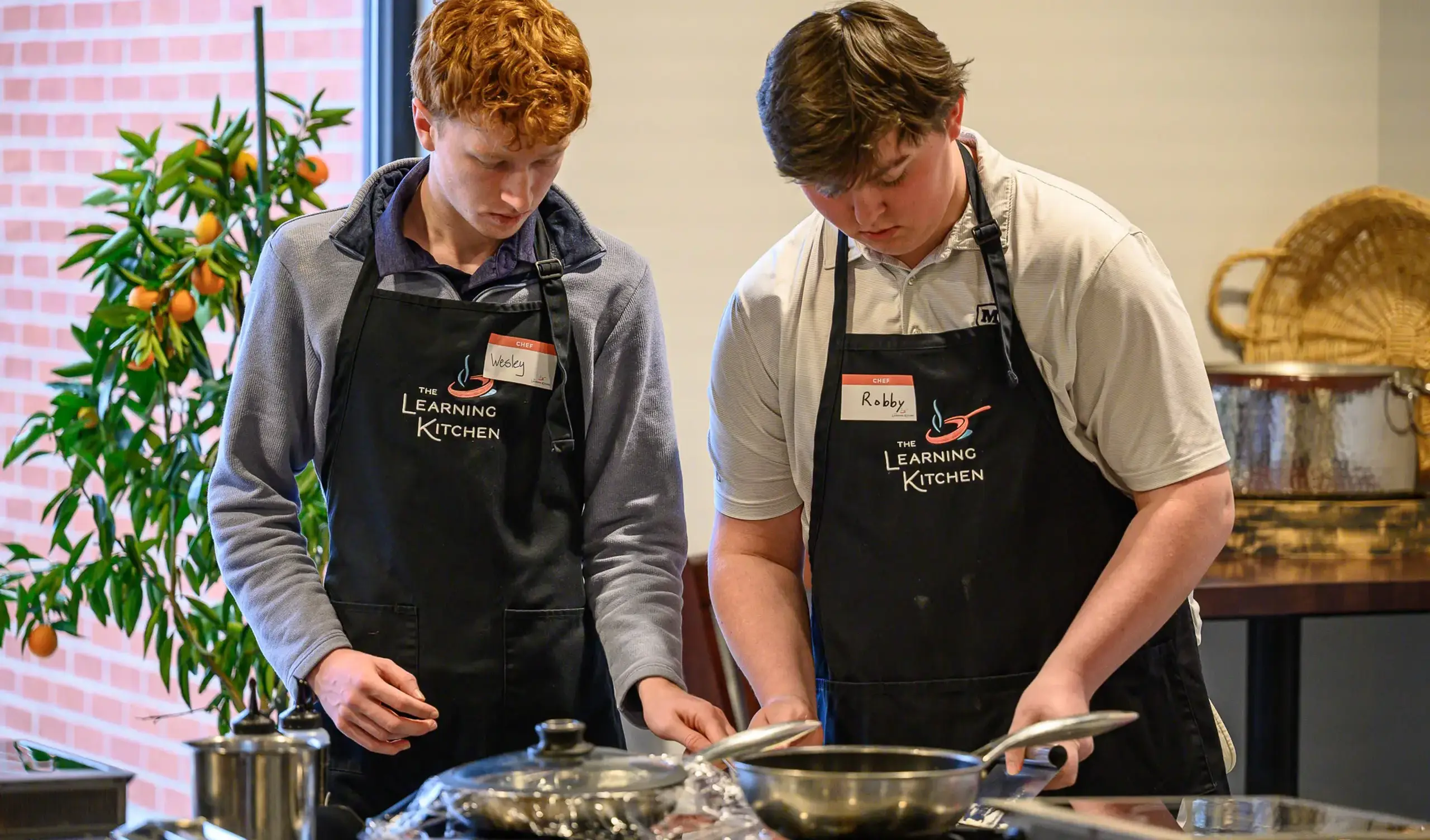 Students learn to cook for MoeTerm